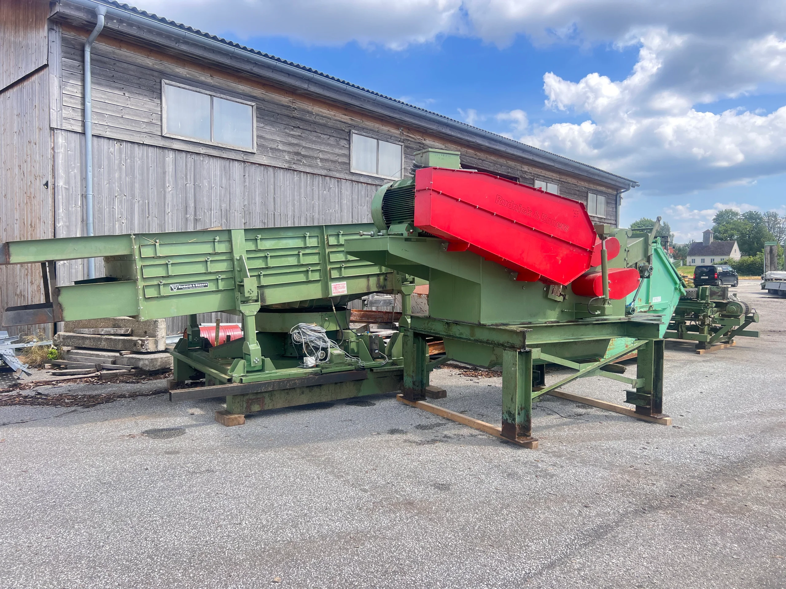 Smaltimento completo del legno di scarto