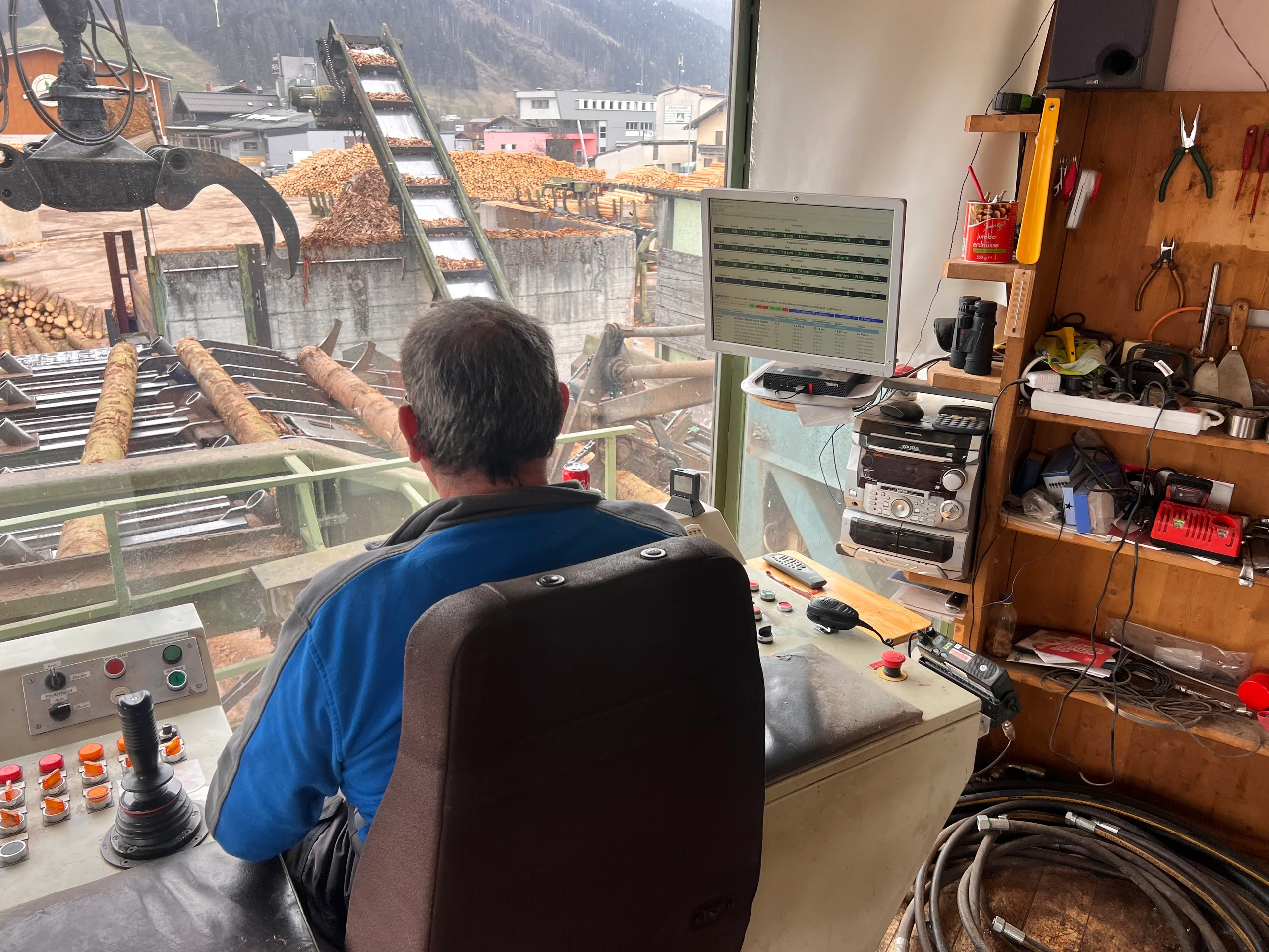 Impianto di selezione dei tronchi con scortecciatore - Immagine 14